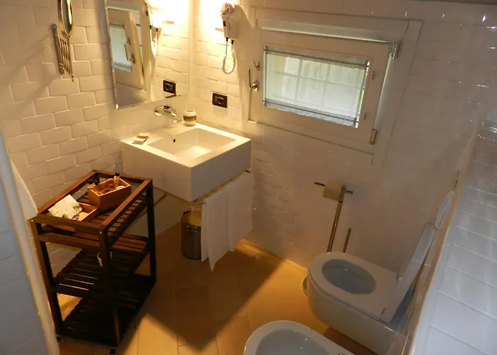 Πανσιόν Emilio's 3*