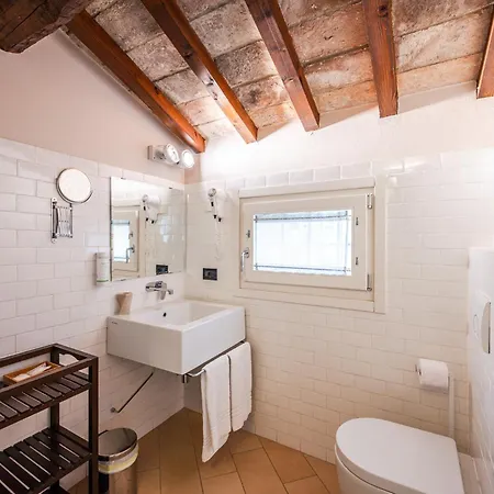 Emilio's Affittacamere 3*